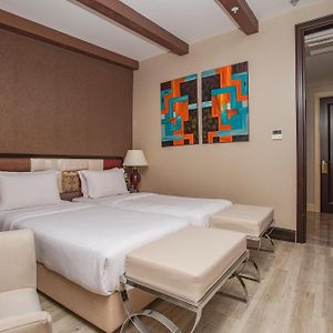 Deluxe Twin Room Balcony